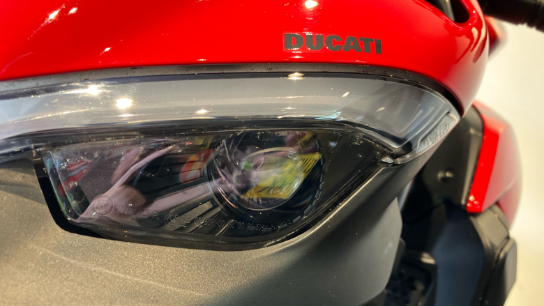 Ducati Streetfighter V2 (22MY)